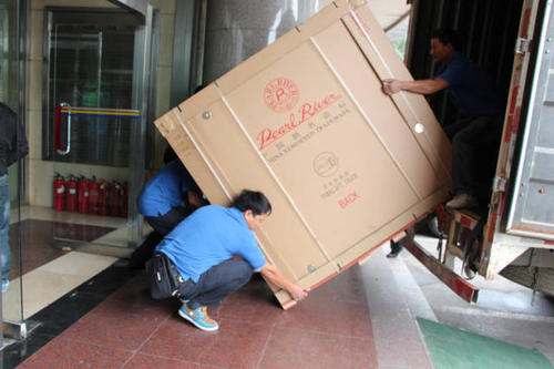 阳新钢琴贵重工艺品无忧运
